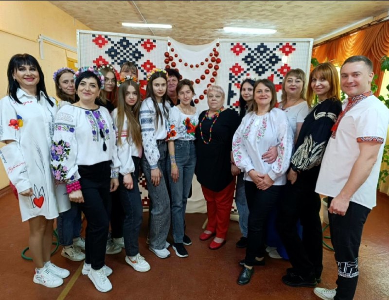 Вітаємо всіх З Днем Вишиванки !